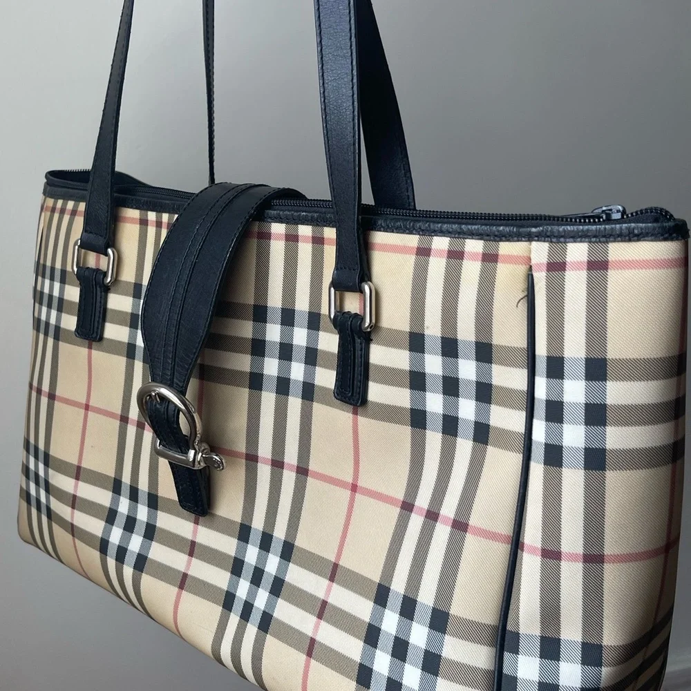Burberry Buckle House Check Coated Canvas Tote - Picture 5 of 5